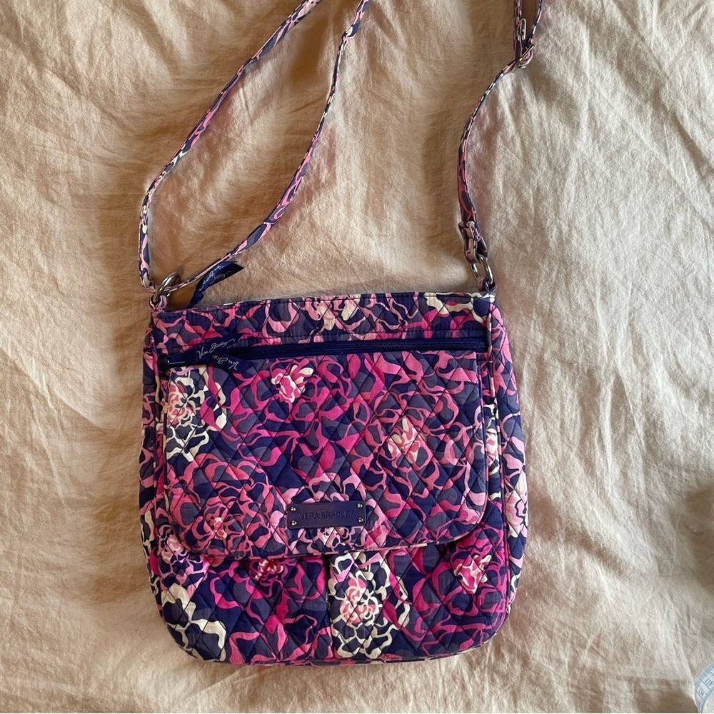 Vera Bradley Crossbody Adjustable Strap Multiple Pockets Pink & Blue Purse